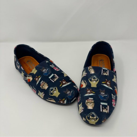 Skechers BOBS for Cats Blue Slip-On Shoes women’s 8.5. Cats with glasses, books - Picture 2 of 16